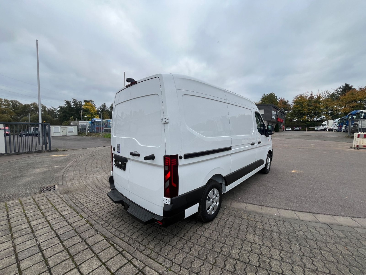 Renault MASTER L2H2 ELEKTRO - כלי רכב מסחרי עם לוח, כלי רכב מסחרי חשמלי: תמונה 4 Renault MASTER L2H2 ELEKTRO - כלי רכב מסחרי עם לוח, כלי רכב מסחרי חשמלי: תמונה 4
