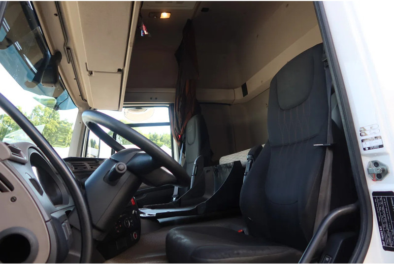 DAF CF 410 Bak+Klep Dhollandia 2.000 kg Slaapcabine - משאית תיבה: תמונה 5 DAF CF 410 Bak+Klep Dhollandia 2.000 kg Slaapcabine - משאית תיבה: תמונה 5