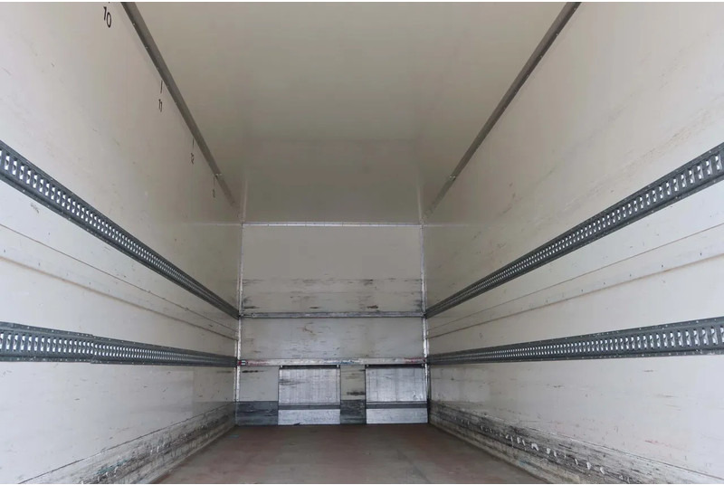 DAF CF 410 Bakwagen + Onderschuif klep - משאית תיבה: תמונה 4 DAF CF 410 Bakwagen + Onderschuif klep - משאית תיבה: תמונה 4
