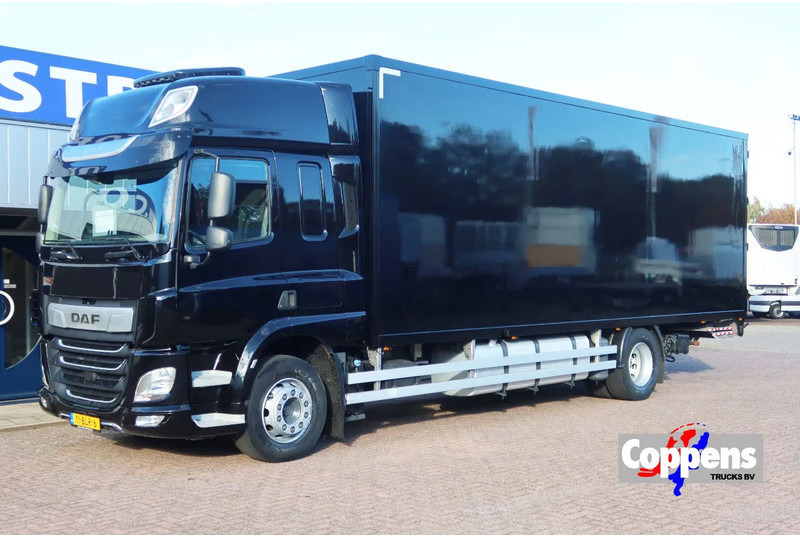 DAF CF 410 DAF CF 410 Black Edition Dhollandia klep 2.000 kg - משאית תיבה: תמונה 1 DAF CF 410 DAF CF 410 Black Edition Dhollandia klep 2.000 kg - משאית תיבה: תמונה 1