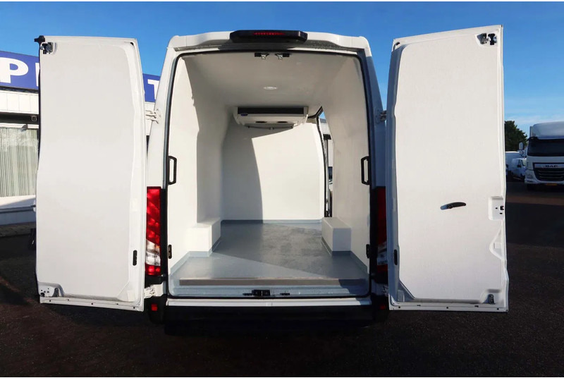 Iveco Daily 35S16 Koel/Vries L2/H2 Carrier Xarios 350 Koel/Vries/Verwarmen + nachtaansluiting 220 volt - כלי רכב מסחרי לקירור: תמונה 4 Iveco Daily 35S16 Koel/Vries L2/H2 Carrier Xarios 350 Koel/Vries/Verwarmen + nachtaansluiting 220 volt - כלי רכב מסחרי לקירור: תמונה 4