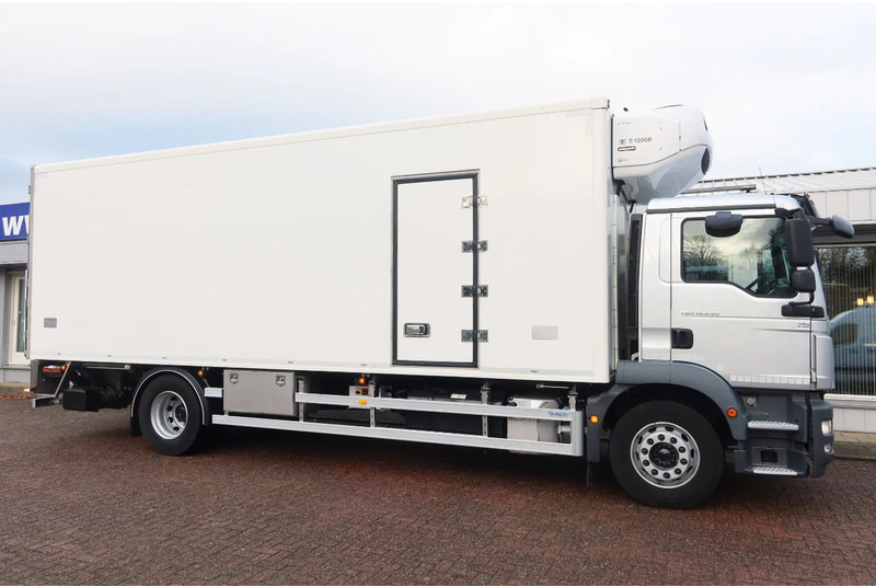 משאית קירור MAN TGM 18.290 Full AIR Thermoking T 1200R Koel/Vries Bi-Temp + Dollandia klep 2500 KG+ extra accu set: תמונה 9 משאית קירור MAN TGM 18.290 Full AIR Thermoking T 1200R Koel/Vries Bi-Temp + Dollandia klep 2500 KG+ extra accu set: תמונה 9