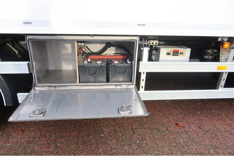 משאית קירור MAN TGM 18.290 Full AIR Thermoking T 1200R Koel/Vries Bi-Temp + Dollandia klep 2500 KG+ extra accu set: תמונה 18 משאית קירור MAN TGM 18.290 Full AIR Thermoking T 1200R Koel/Vries Bi-Temp + Dollandia klep 2500 KG+ extra accu set: תמונה 18