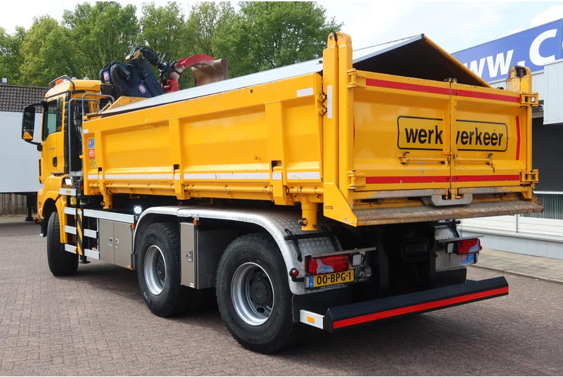 MAN TGS 33.420 2 Zijdige kipper + Kraan 6x6 Stuur as - מזהיר, משאית מנוף: תמונה 3 MAN TGS 33.420 2 Zijdige kipper + Kraan 6x6 Stuur as - מזהיר, משאית מנוף: תמונה 3