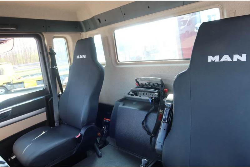 משאית הובלה אוטומטית, משאית מנוף MAN TGS 35.360 8x2 Oprijwagen + HIAB 228 E 3 kraan. Radio grafisch + winch: תמונה 5