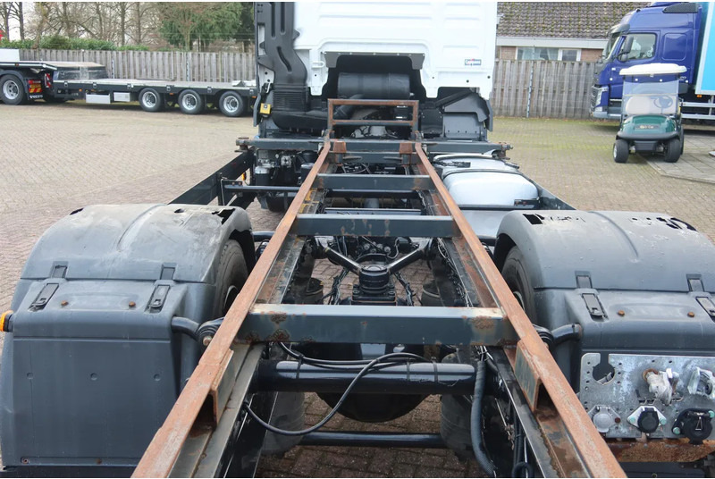 MAN TGX 18 .340 4x2 Full air Chassis, twist locks - משאית עם שלדת תא: תמונה 4 MAN TGX 18 .340 4x2 Full air Chassis, twist locks - משאית עם שלדת תא: תמונה 4