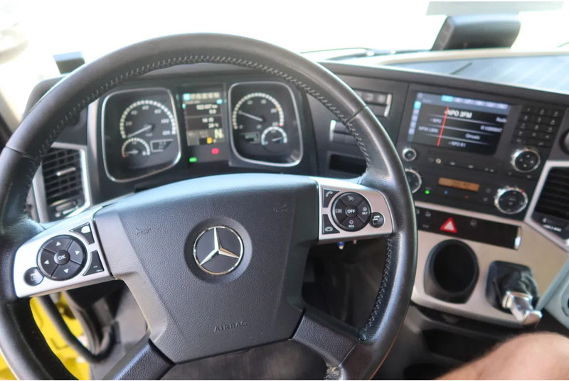 Mercedes-Benz Actros 1933 L Aluminium Bakwagen , Horse / tracing truck. Met deuren + 1 bed. - משאית תיבה: תמונה 5 Mercedes-Benz Actros 1933 L Aluminium Bakwagen , Horse / tracing truck. Met deuren + 1 bed. - משאית תיבה: תמונה 5