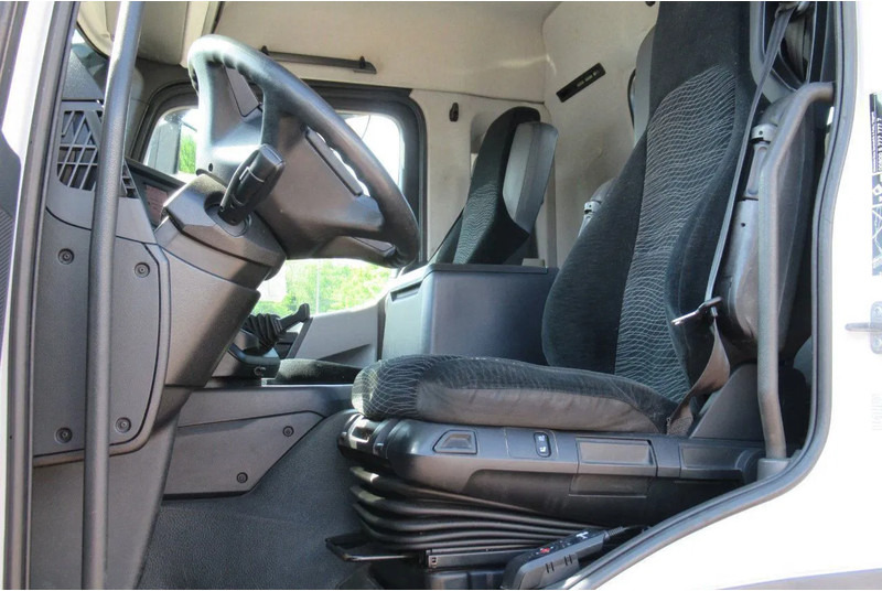Mercedes-Benz Antos 1833 L - יחידת טרקטור: תמונה 5 Mercedes-Benz Antos 1833 L - יחידת טרקטור: תמונה 5