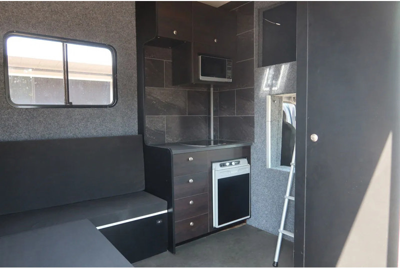 Mercedes-Benz Atego 816 L 3 Paarden/4 Ponies Nieuwe APK + nieuwe accu. - משאית סוסים: תמונה 4 Mercedes-Benz Atego 816 L 3 Paarden/4 Ponies Nieuwe APK + nieuwe accu. - משאית סוסים: תמונה 4