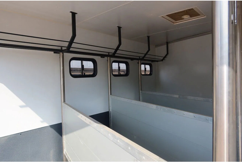 Mercedes-Benz Atego 816 L 3 Paarden/4 Ponies Nieuwe APK + nieuwe accu. - משאית סוסים: תמונה 3 Mercedes-Benz Atego 816 L 3 Paarden/4 Ponies Nieuwe APK + nieuwe accu. - משאית סוסים: תמונה 3