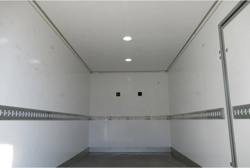 Renault Master Heating HEAVY DUTCH FLOWER TRUCK Euro 6 - משאית תיבה: תמונה 4 Renault Master Heating HEAVY DUTCH FLOWER TRUCK Euro 6 - משאית תיבה: תמונה 4