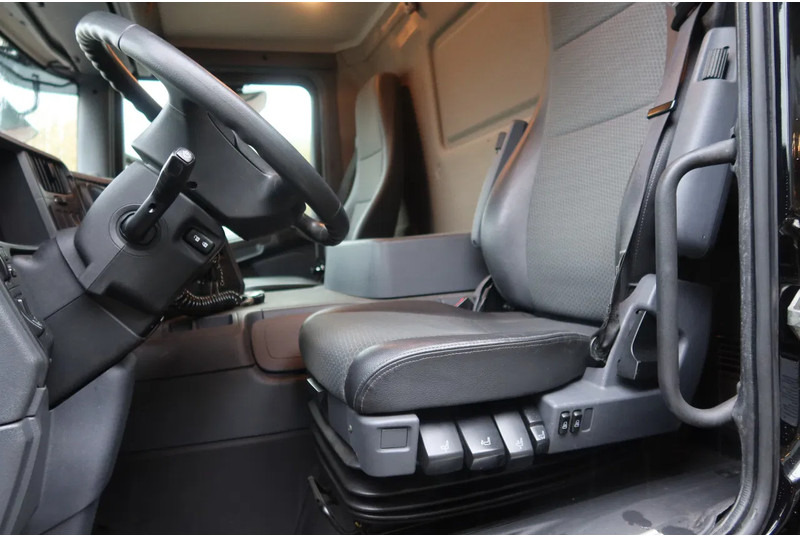 Scania P250 Bak+ Klep Dhollandia 1500 kg. Black line - משאית תיבה: תמונה 5 Scania P250 Bak+ Klep Dhollandia 1500 kg. Black line - משאית תיבה: תמונה 5