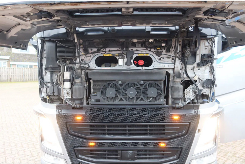 Volvo FH 540 XL Full air, Dual clutch, dynamic steering. - יחידת טרקטור: תמונה 3 Volvo FH 540 XL Full air, Dual clutch, dynamic steering. - יחידת טרקטור: תמונה 3