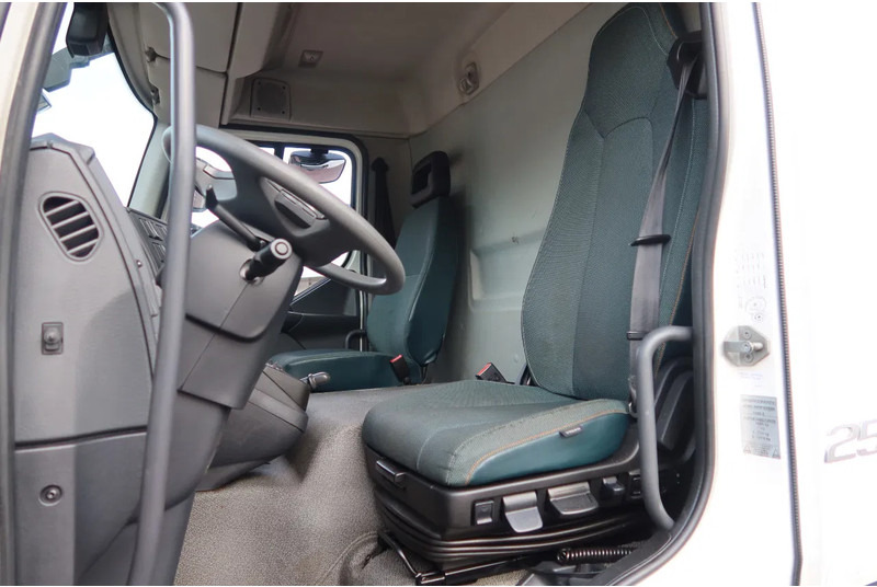 Volvo FL Bak + Dhollandia klep 2000 Kg - משאית תיבה: תמונה 5 Volvo FL Bak + Dhollandia klep 2000 Kg - משאית תיבה: תמונה 5