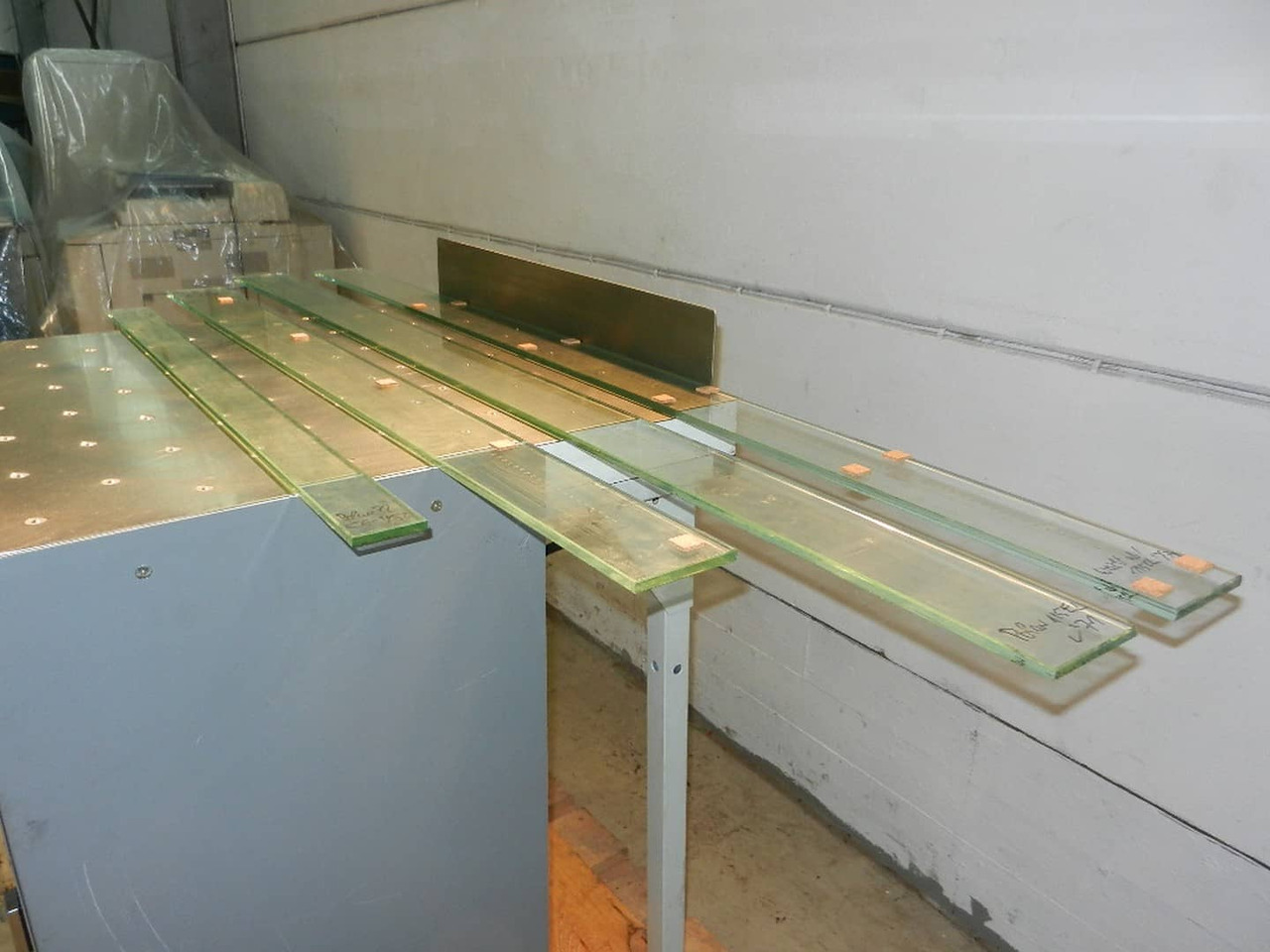 Polar 72-82-90-115 - מכונת חיתוך נייר: תמונה 3 Polar 72-82-90-115 - מכונת חיתוך נייר: תמונה 3
