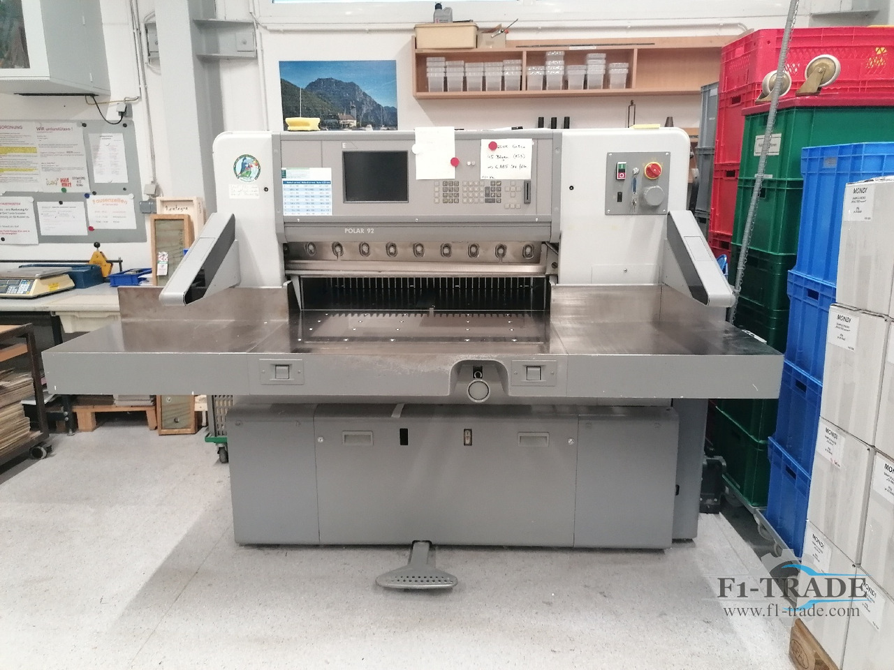 Polar 92 E - מכונת חיתוך נייר: תמונה 1 Polar 92 E - מכונת חיתוך נייר: תמונה 1