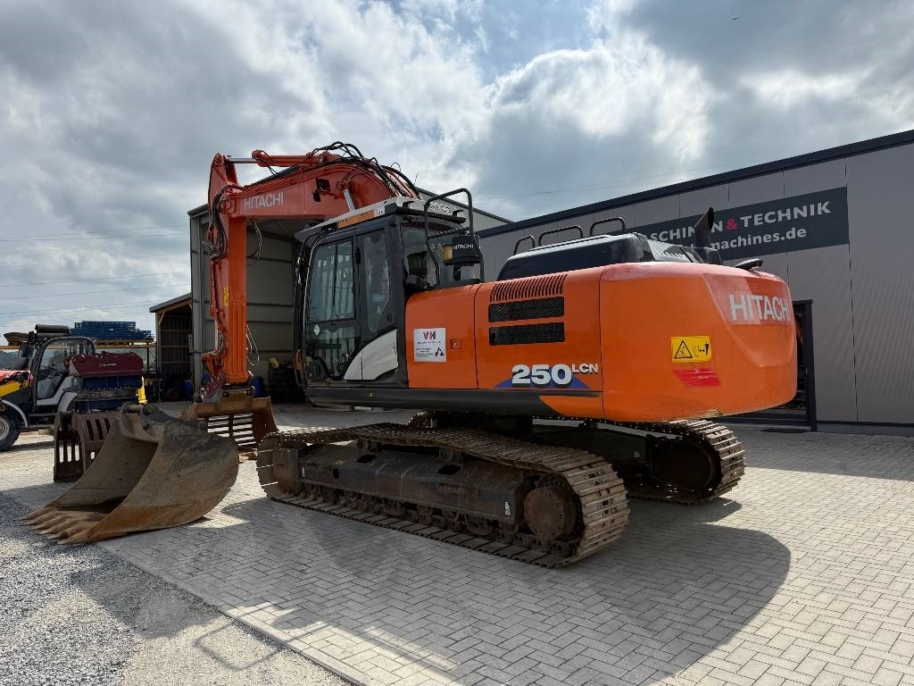 Hitachi ZX 250 LC N-6 - מחפר סורק: תמונה 3 Hitachi ZX 250 LC N-6 - מחפר סורק: תמונה 3
