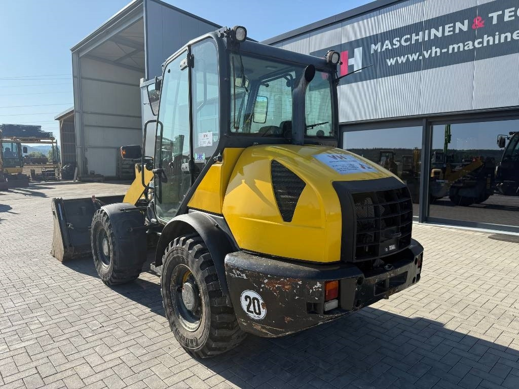 Komatsu WA 70-6 - מעמיס גלגלים: תמונה 3 Komatsu WA 70-6 - מעמיס גלגלים: תמונה 3