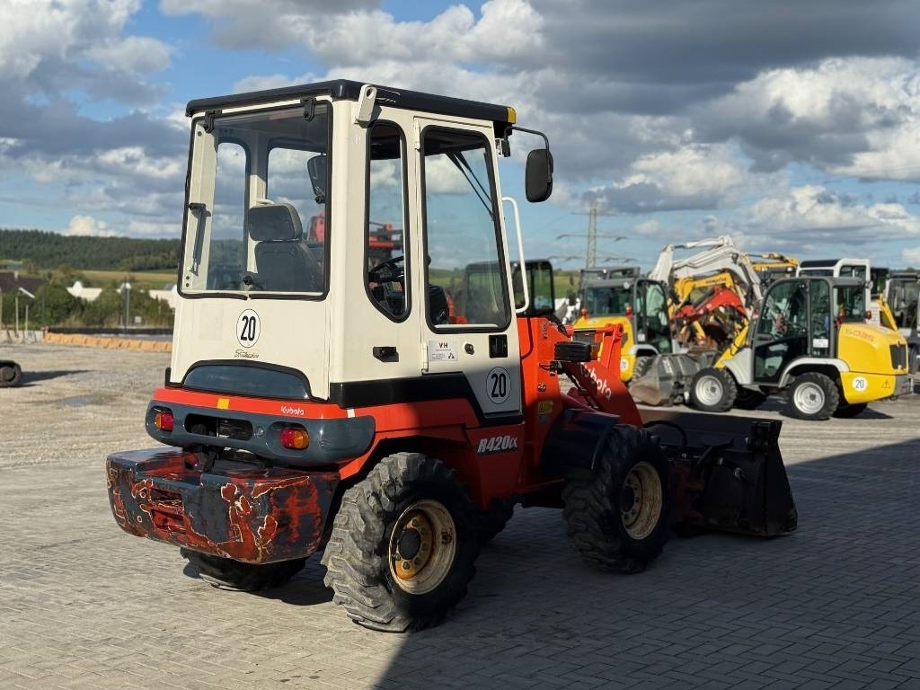 Kubota R 420  - מעמיס גלגלים: תמונה 5 Kubota R 420  - מעמיס גלגלים: תמונה 5