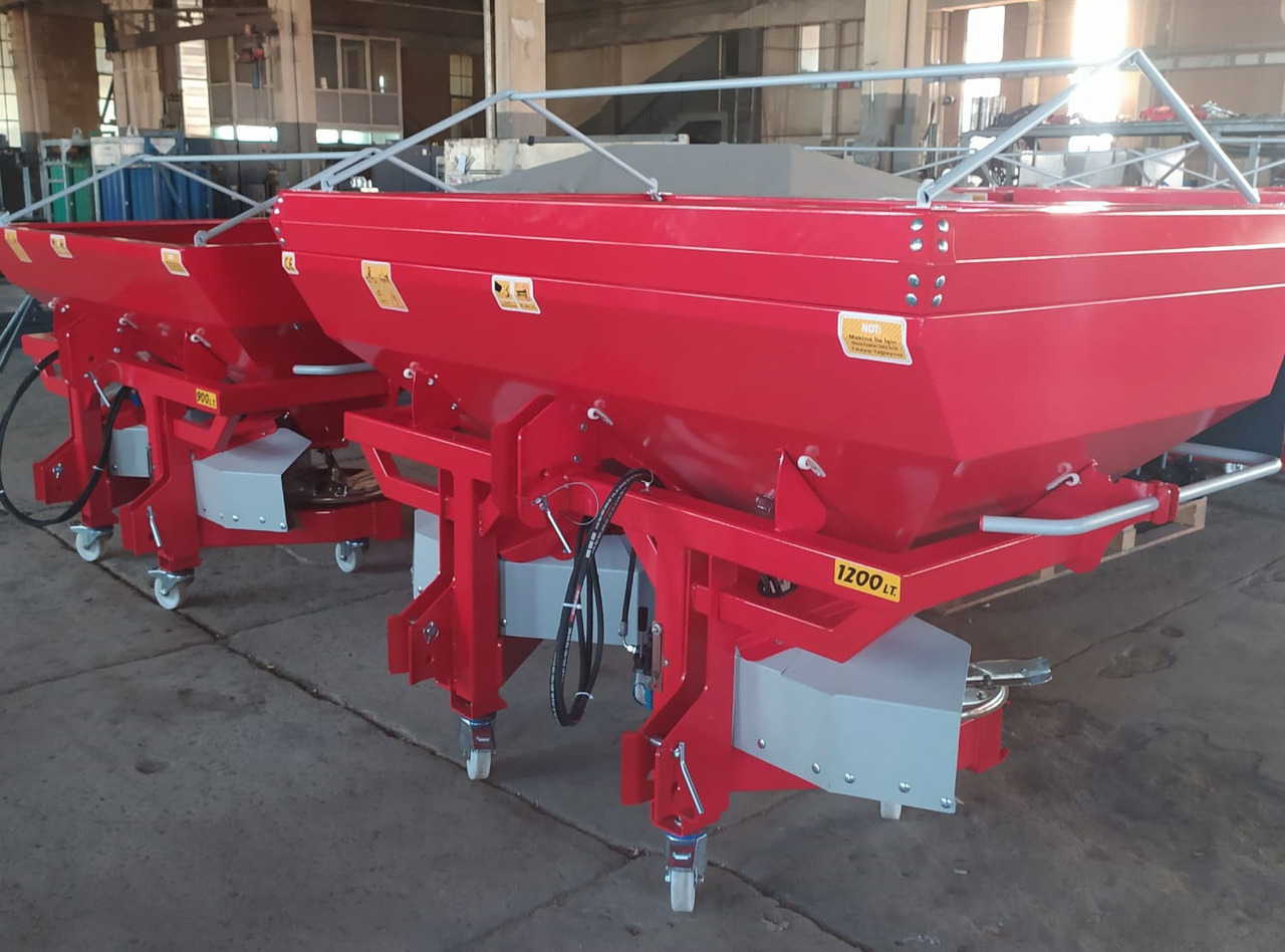 SOIL MASTER _MOUNTED TYPE FERTILIZER SPREADER - מפזרת דשן: תמונה 3 SOIL MASTER _MOUNTED TYPE FERTILIZER SPREADER - מפזרת דשן: תמונה 3
