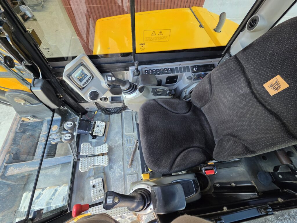 מיני מחפר JCB 86C-1: תמונה 8