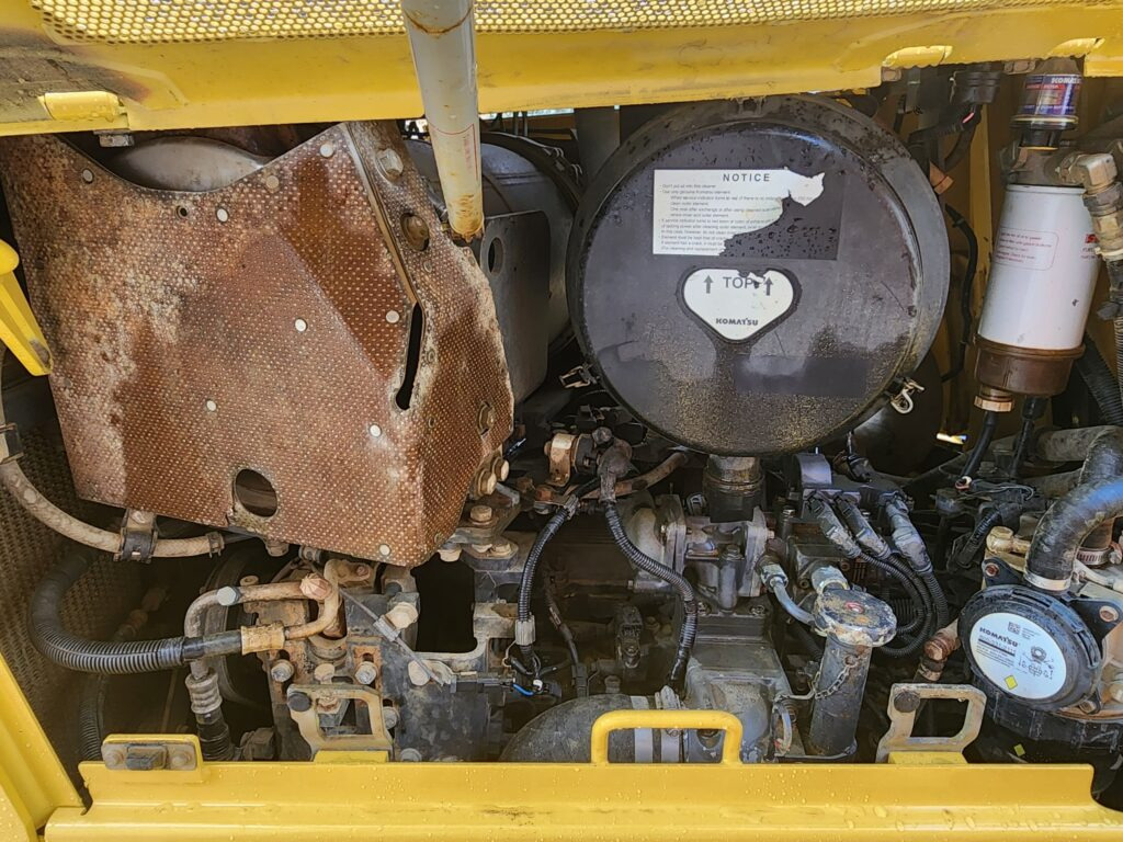 KOMATSU D65PX-17 - דחפור: תמונה 4 KOMATSU D65PX-17 - דחפור: תמונה 4
