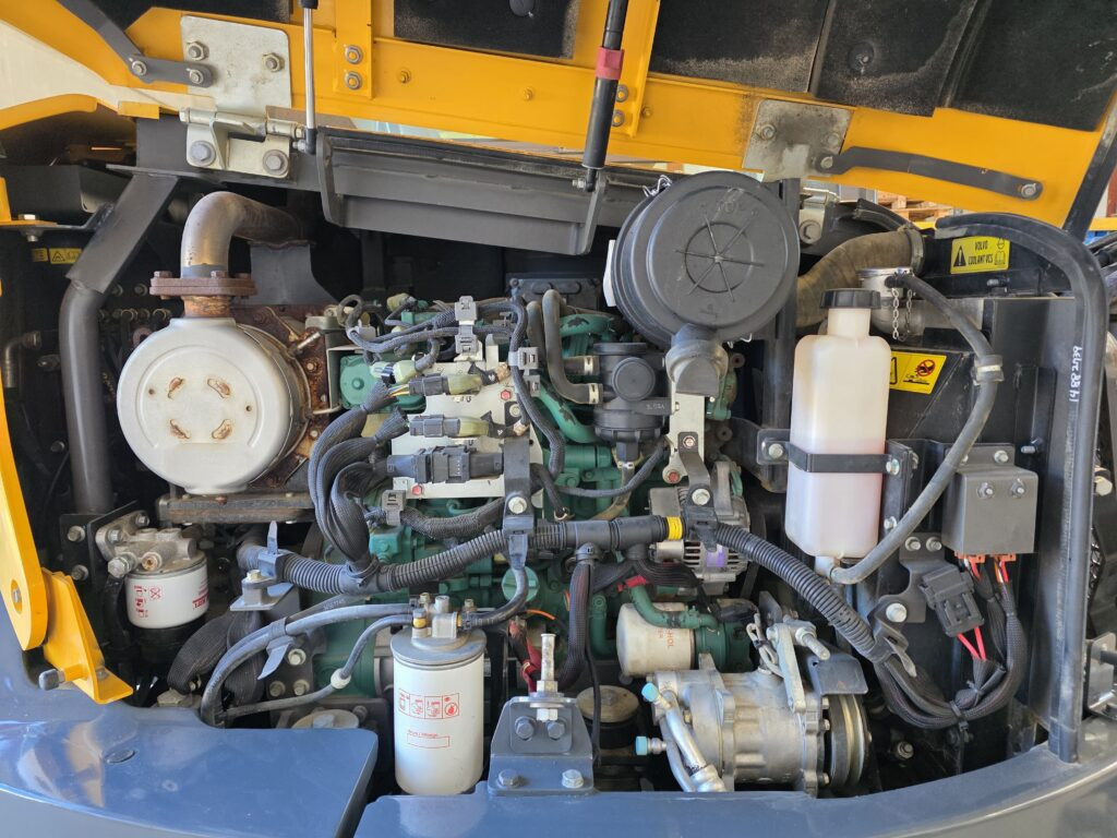 מיני מחפר VOLVO ECR88D: תמונה 6