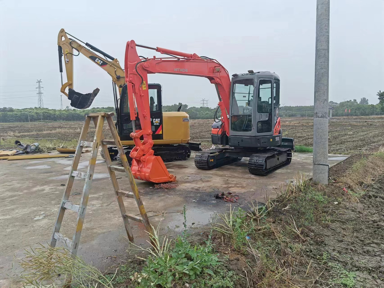 HITACHI ZX55 - מיני מחפר: תמונה 2 HITACHI ZX55 - מיני מחפר: תמונה 2