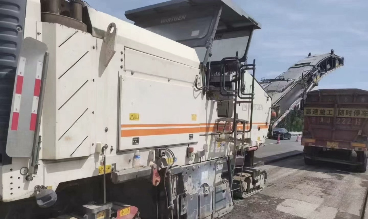 WIRTGEN W2000 miling machine - מקצועה חשמלית קרה: תמונה 3 WIRTGEN W2000 miling machine - מקצועה חשמלית קרה: תמונה 3