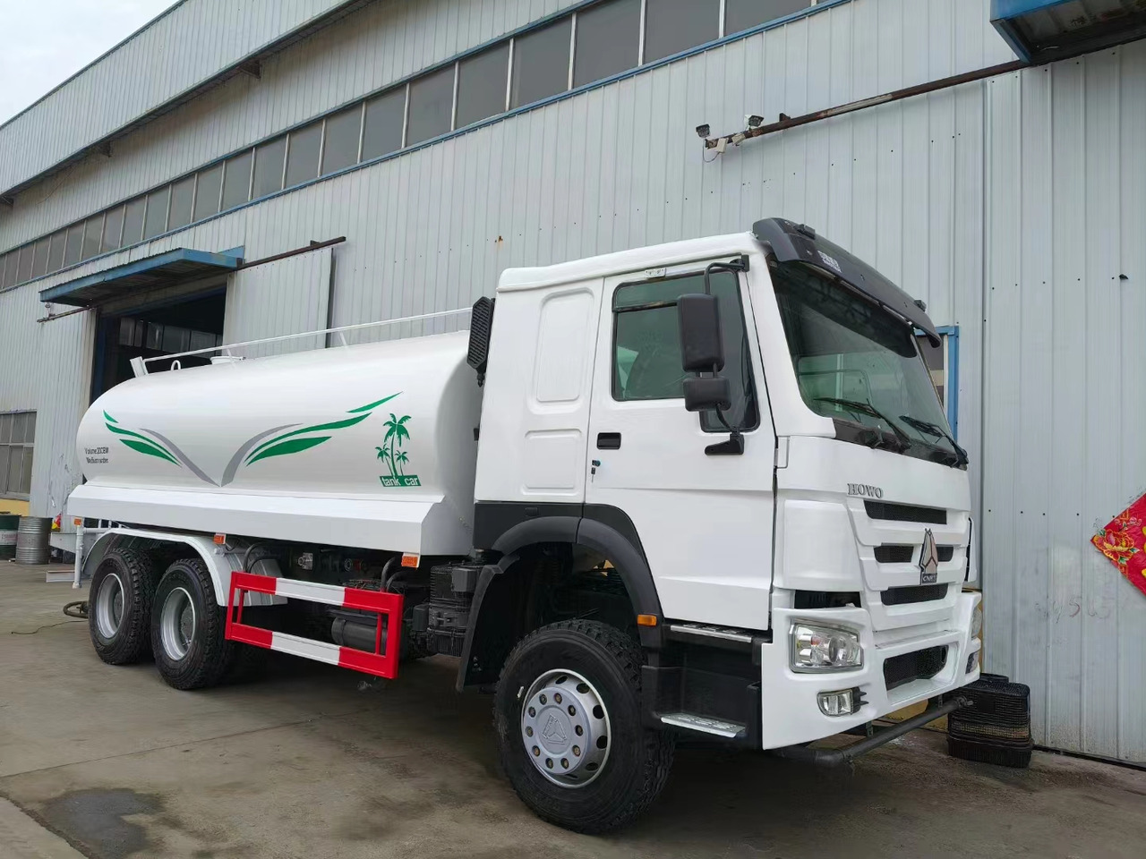 Howo 20 cubic meters 290hp/336hp/371hp/375hp water tanker - משאית מכל: תמונה 1 Howo 20 cubic meters 290hp/336hp/371hp/375hp water tanker - משאית מכל: תמונה 1