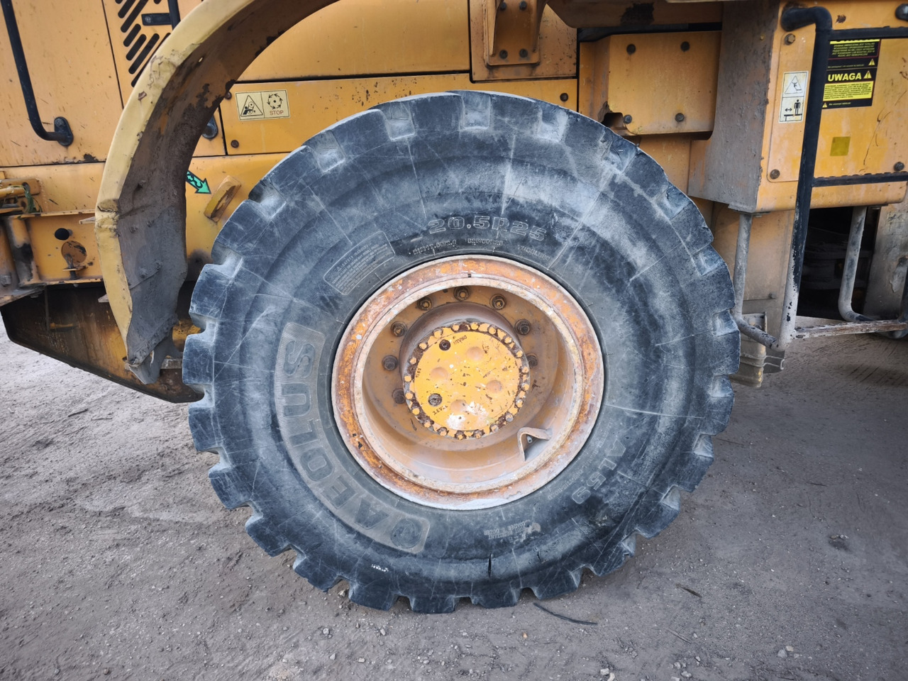 HYUNDAI 757-7 - מעמיס גלגלים: תמונה 3 HYUNDAI 757-7 - מעמיס גלגלים: תמונה 3
