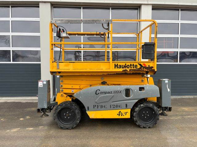 Haulotte Compact 12DX 12m Diesel Scherenarbeitsbühne 4x4 - מעלית מספריים: תמונה 5 Haulotte Compact 12DX 12m Diesel Scherenarbeitsbühne 4x4 - מעלית מספריים: תמונה 5
