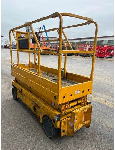 Haulotte Compact 8 - Scherenarbeitsbühne 8,2m, BJ 2021 - מעלית מספריים: תמונה 5 Haulotte Compact 8 - Scherenarbeitsbühne 8,2m, BJ 2021 - מעלית מספריים: תמונה 5