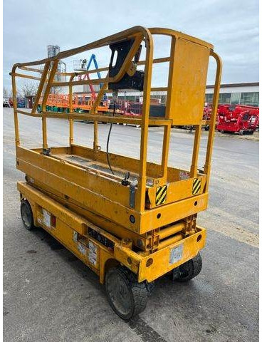 Haulotte Compact 8 - Scherenarbeitsbühne 8,2m, BJ 2021 - מעלית מספריים: תמונה 5 Haulotte Compact 8 - Scherenarbeitsbühne 8,2m, BJ 2021 - מעלית מספריים: תמונה 5