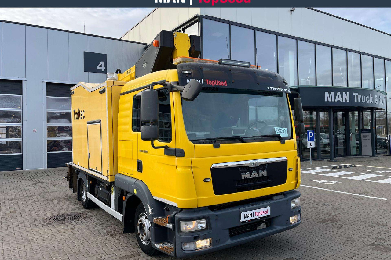 MAN 8.220 4X2 bokštelis(9291) - משאית מנוף: תמונה 2 MAN 8.220 4X2 bokštelis(9291) - משאית מנוף: תמונה 2