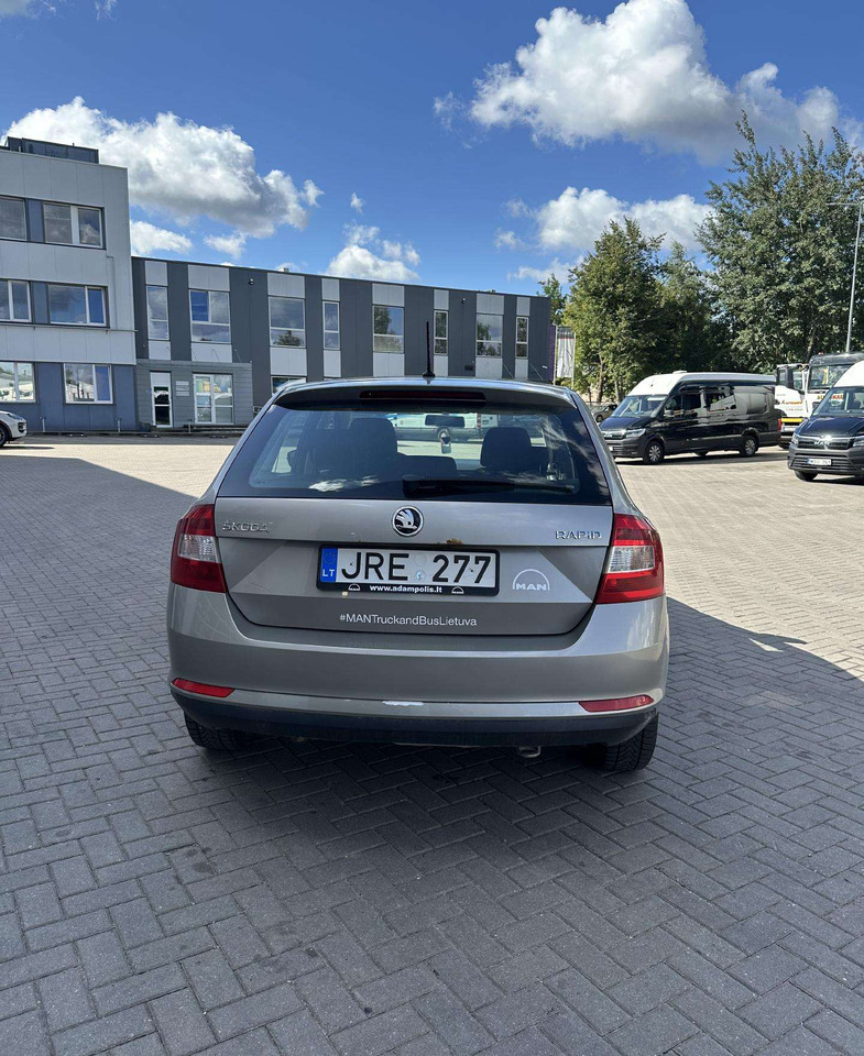 Skoda Rapid - רכב סטיישן: תמונה 3 Skoda Rapid - רכב סטיישן: תמונה 3