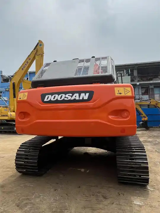 20 ton heavy machine used excavator digger doosan dx225lc with good performance - מחפר סורק: תמונה 5 20 ton heavy machine used excavator digger doosan dx225lc with good performance - מחפר סורק: תמונה 5