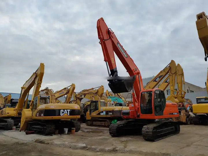 2023 Year Doosan Excavator Dx225 22t Dx225lc Crawler Excavator In Fresh Stock In Shanghai - מחפר סורק: תמונה 5 2023 Year Doosan Excavator Dx225 22t Dx225lc Crawler Excavator In Fresh Stock In Shanghai - מחפר סורק: תמונה 5