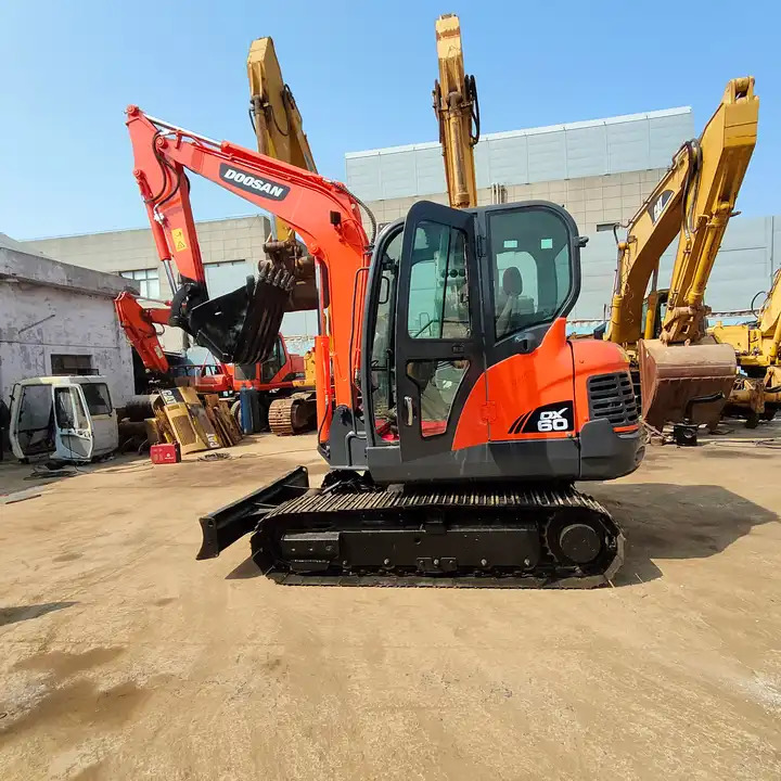 Best Price For 6t Mini Excavator,Small Excavating Machine Korea Doosan Used Excavators Doosan Dx60 For Sale In Shanghai - מחפר סורק: תמונה 2 Best Price For 6t Mini Excavator,Small Excavating Machine Korea Doosan Used Excavators Doosan Dx60 For Sale In Shanghai - מחפר סורק: תמונה 2