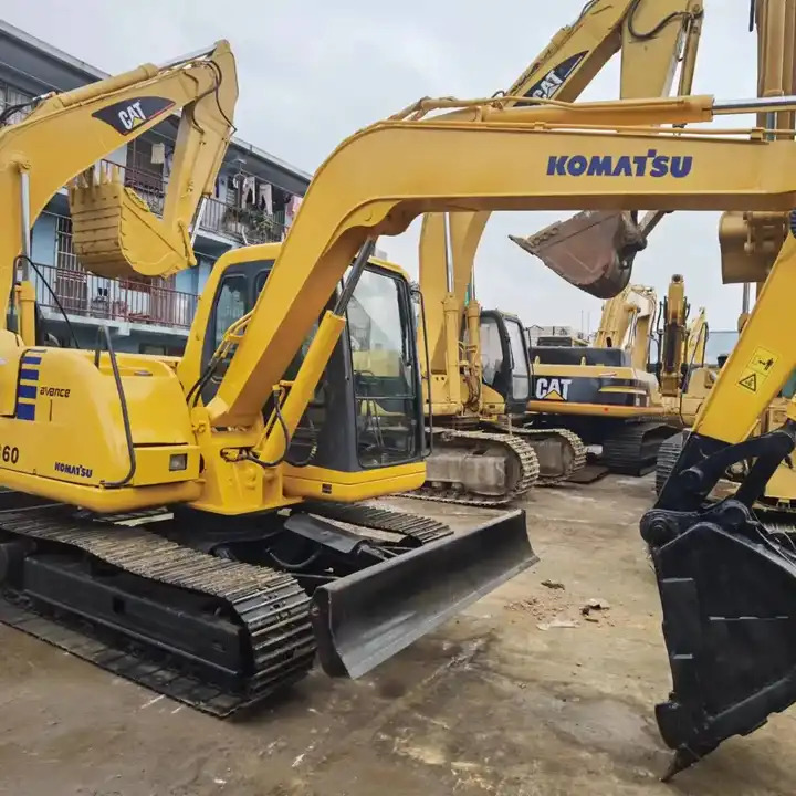 Best-selling Original Japan Small-scale Used Digger Excellent Condition Second Hand Komatsu Pc60-7 Crawler Excavator - מחפר סורק: תמונה 1 Best-selling Original Japan Small-scale Used Digger Excellent Condition Second Hand Komatsu Pc60-7 Crawler Excavator - מחפר סורק: תמונה 1