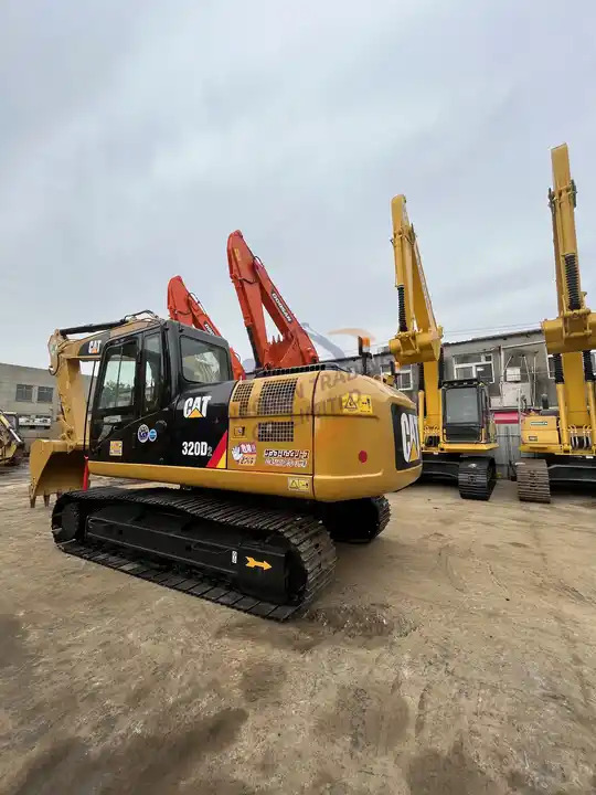 Cheaper Secondhand Cat 320d Hydraulic Crawler 20 Ton Caterpillar 320 Series Model Used Excavator Japan Original - מחפר: תמונה 3 Cheaper Secondhand Cat 320d Hydraulic Crawler 20 Ton Caterpillar 320 Series Model Used Excavator Japan Original - מחפר: תמונה 3