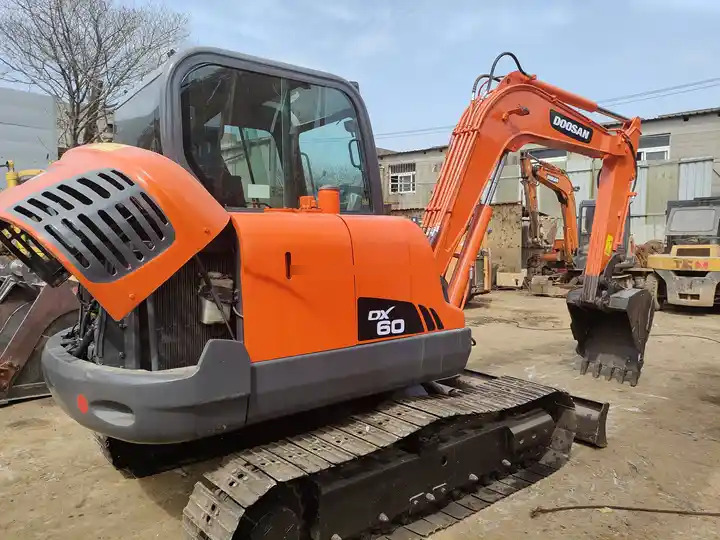 Doosan DX60 Mini Wheel Excavator for Sale Provided Korea Good Construction Original Korea Doosan Engine 6 T,6 Ton in stock - מחפר סורק: תמונה 3 Doosan DX60 Mini Wheel Excavator for Sale Provided Korea Good Construction Original Korea Doosan Engine 6 T,6 Ton in stock - מחפר סורק: תמונה 3