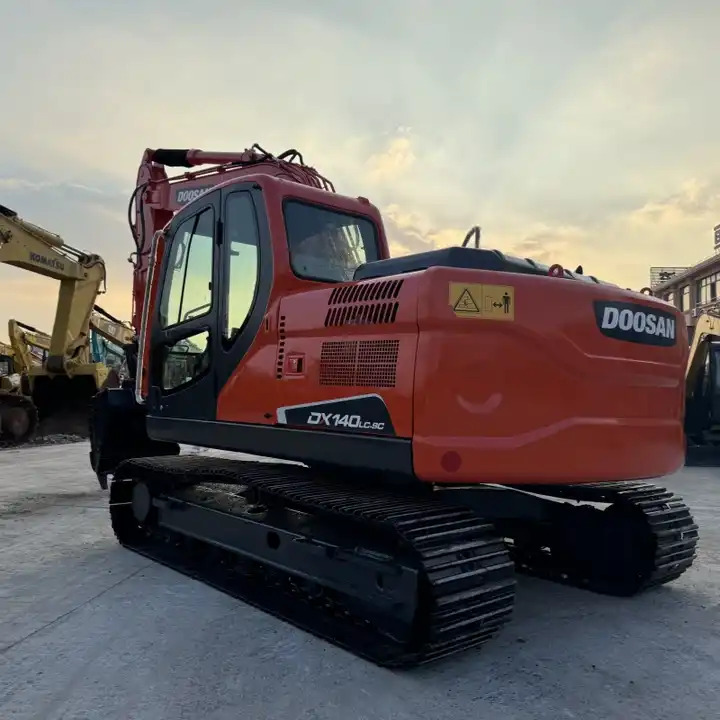 Doosan Dx140 Used Excavator DX140LC-9C Min Excavator Crawler Equipment Machinery Dx60 Dx80 Dx140LC Dx225 Dx300LC Dh60 Dx55 - מחפר סורק: תמונה 3 Doosan Dx140 Used Excavator DX140LC-9C Min Excavator Crawler Equipment Machinery Dx60 Dx80 Dx140LC Dx225 Dx300LC Dh60 Dx55 - מחפר סורק: תמונה 3