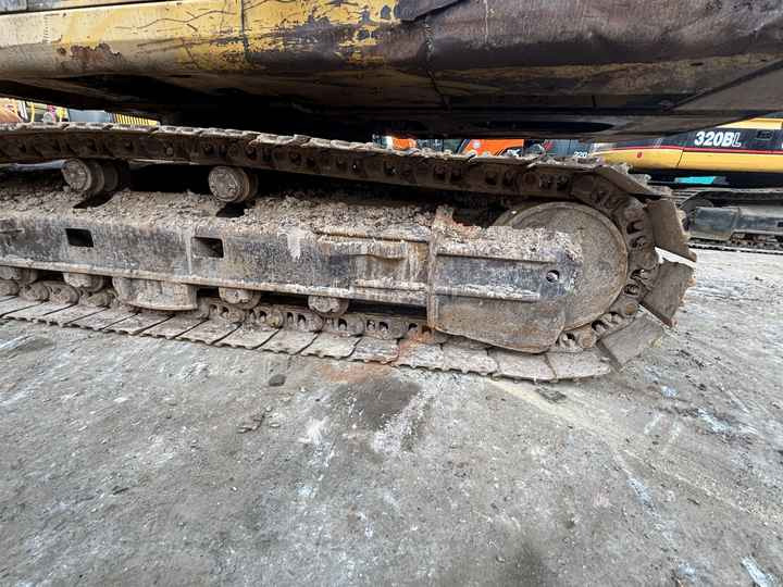 Good Condition Second Hand Caterpillar 325bl Excavator Used Cat 325b 325bl with good condition in stock For Sale - מחפר סורק: תמונה 5 Good Condition Second Hand Caterpillar 325bl Excavator Used Cat 325b 325bl with good condition in stock For Sale - מחפר סורק: תמונה 5