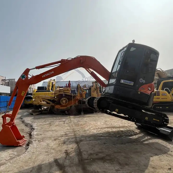 High Performance used Hitachi ZX55UR crawler excavator with good condition The latest mini used Hitachi ZX55 excavator for sale - מחפר סורק: תמונה 2 High Performance used Hitachi ZX55UR crawler excavator with good condition The latest mini used Hitachi ZX55 excavator for sale - מחפר סורק: תמונה 2