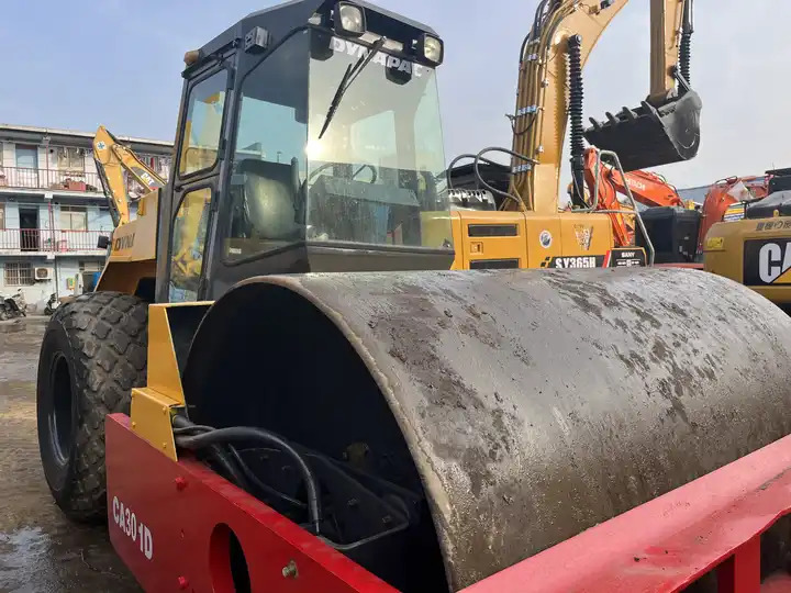 Hot-Selling Used Dynapac Ca30d Road Roller In Stock Good Condition And Quality Assurance Low Price And Low Working Hours On Sale - רולר כביש: תמונה 2 Hot-Selling Used Dynapac Ca30d Road Roller In Stock Good Condition And Quality Assurance Low Price And Low Working Hours On Sale - רולר כביש: תמונה 2