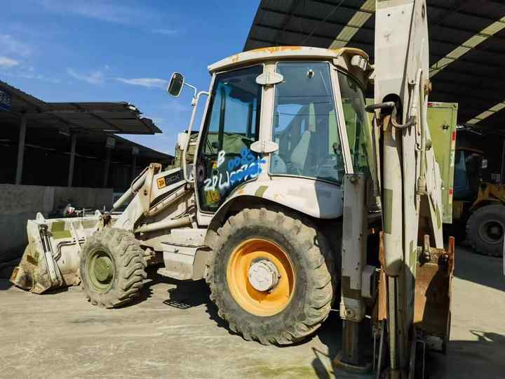 Hot sale Backhoe loader JCB 3CX 4*4 tlb loader UKmade, used cheap JCB 3CX retro loader and digger in good condition - מחפרון: תמונה 5 Hot sale Backhoe loader JCB 3CX 4*4 tlb loader UKmade, used cheap JCB 3CX retro loader and digger in good condition - מחפרון: תמונה 5