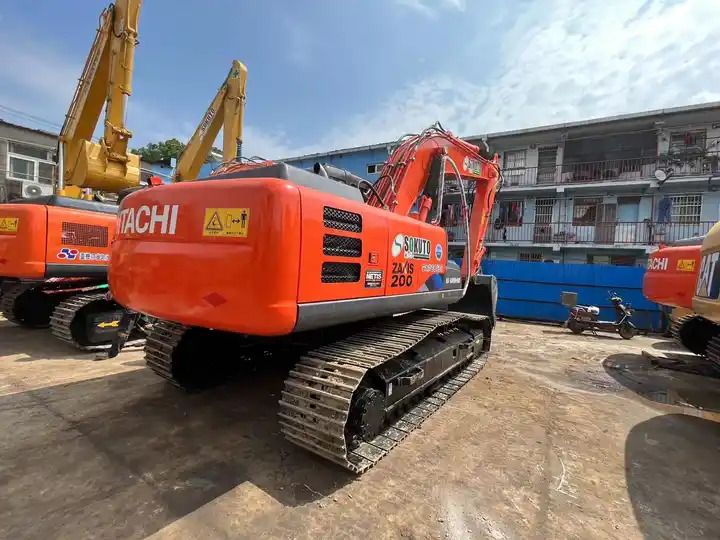 Hot sale Used Hitachi ZX200 crawler Excavator, Japan Made used Hitachi ZX200 large Excavator in good condition - מחפר סורק: תמונה 3 Hot sale Used Hitachi ZX200 crawler Excavator, Japan Made used Hitachi ZX200 large Excavator in good condition - מחפר סורק: תמונה 3