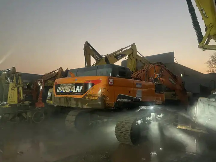 Original Doosan Dx420 Used Excavator/few Working Hours Used 420 Doosan Excavator Dx420 In Stock - מחפר סורק: תמונה 4 Original Doosan Dx420 Used Excavator/few Working Hours Used 420 Doosan Excavator Dx420 In Stock - מחפר סורק: תמונה 4