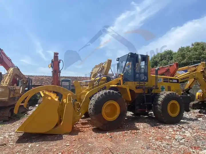 Second Hand Japan Made Komatsu Wa380-3 Front Loader Used Original Painting Komatsu Wa 380-3 in Stock for Sale - מעמיס גלגלים: תמונה 4 Second Hand Japan Made Komatsu Wa380-3 Front Loader Used Original Painting Komatsu Wa 380-3 in Stock for Sale - מעמיס גלגלים: תמונה 4